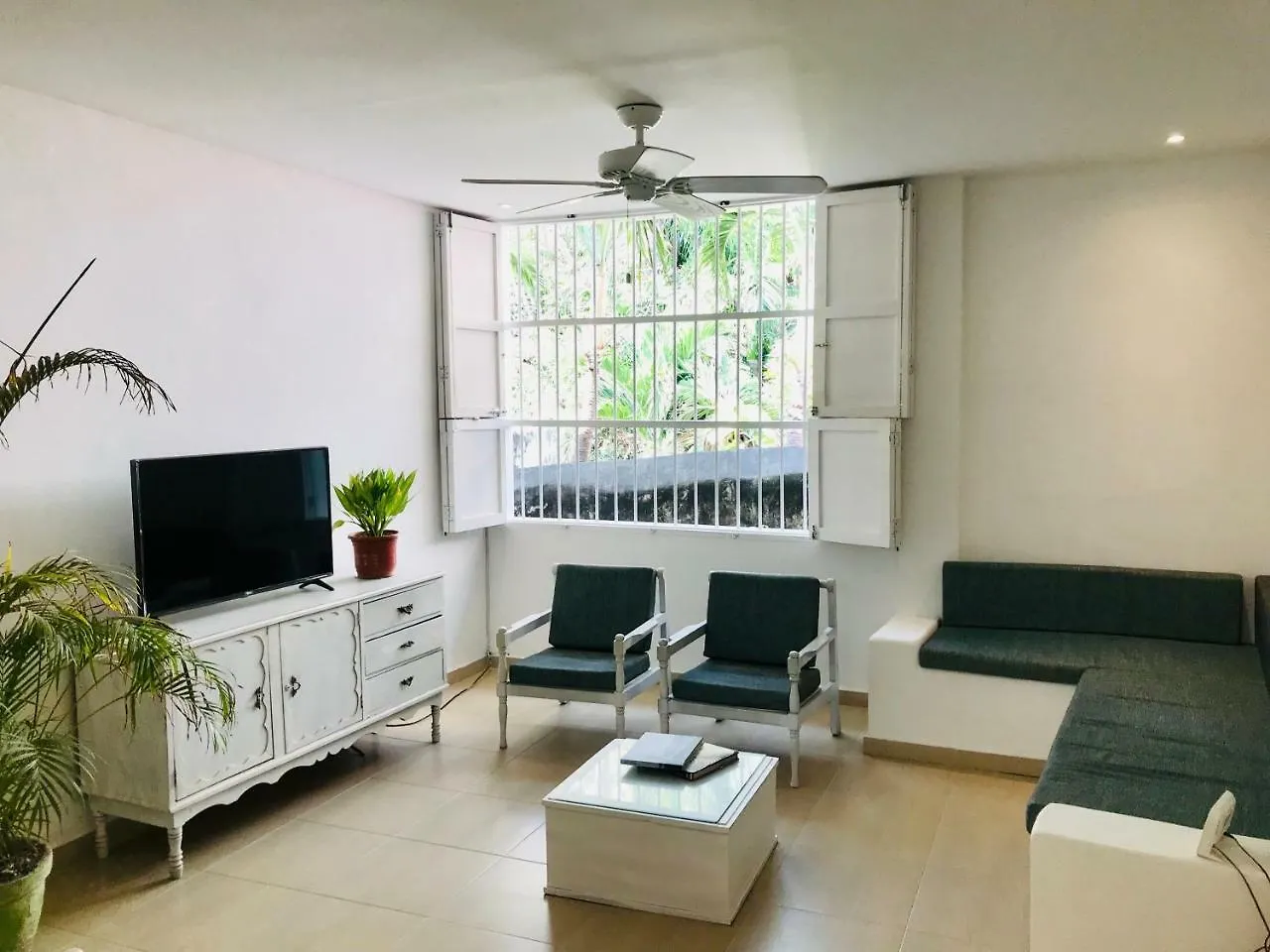 Calle De La Iglesia 35-59 Cartagena Apartment
